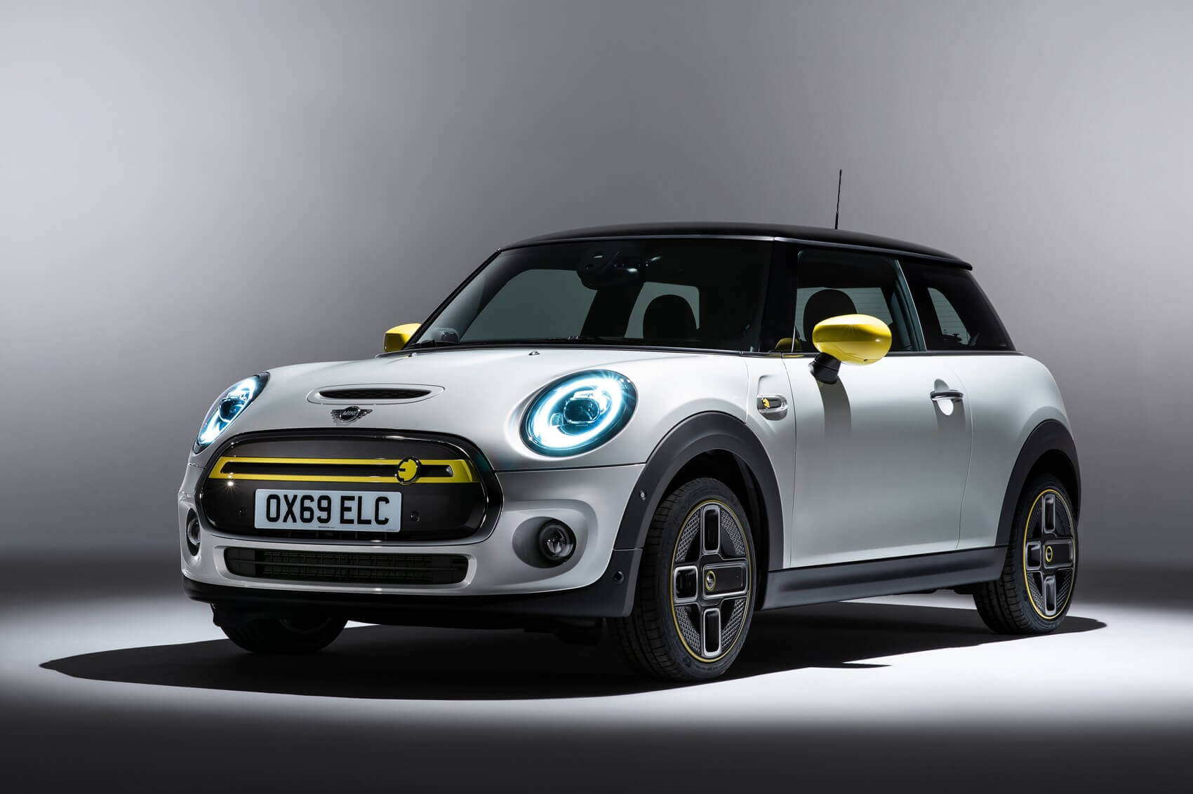 New electric Fiat 500 to lead five-model renewal plan New electric Fiat 500 to lead five-model renewal plan